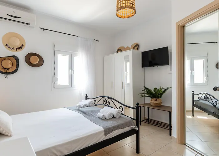 Casa Marcos Naxos City